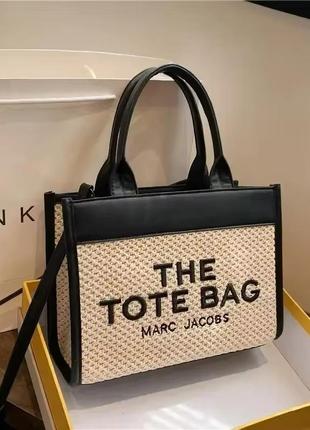 Сумка сумочка the tote bag стильна модна marc jacobs бежева чорна соломʼяна модна стильна тренд квадратна