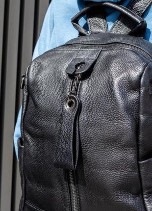 Женский стильный и качественный рюкзак из натуральной кожи черный10 фото