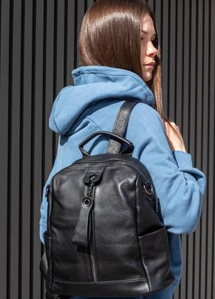 Жіночий стильний і якісний рюкзак з натуральної шкіри чорний7 фото