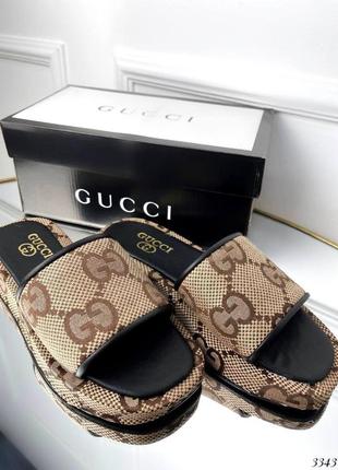 ▪️шлепанцы стиль gucci монограмма женские новые шлепки слайдеры сланцы сандали босоножки высокая танкетка платформа подошва коричневые шлёпанцы шлёпки2 фото