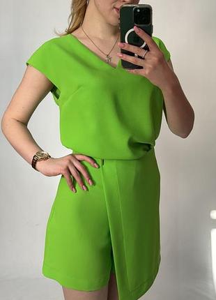 Жіночий костюм