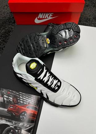 Шикарные стильные кроссовки nike air max plus tuned 4