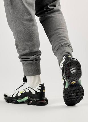 Шикарные стильные кроссовки nike air max plus tuned 10