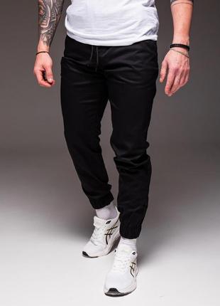 Мужские стильные коттоновые штаны джоггеры на резинке чёрные4 фото