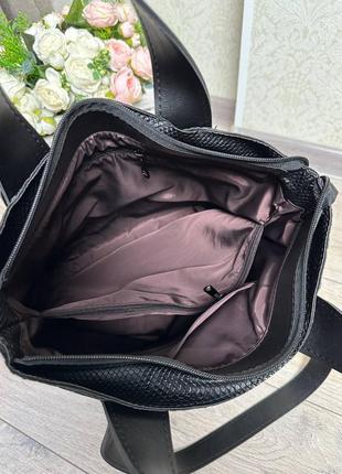 Женская стильная и качественная сумка шоппер из эко кожи черная рептилия8 фото