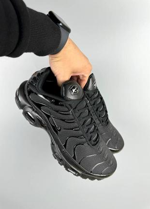Мужские кроссовки nike air max plus triple black3 фото