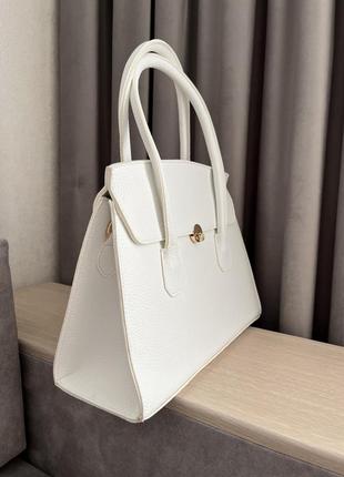 Елегантна біла жіноча сумка3 фото