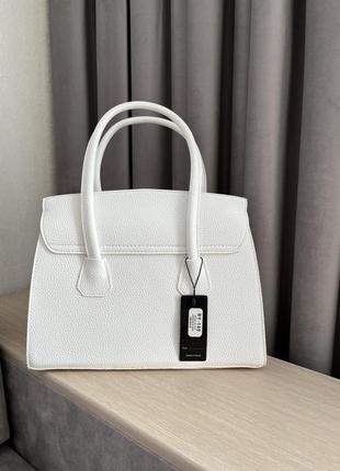 Елегантна біла жіноча сумка4 фото