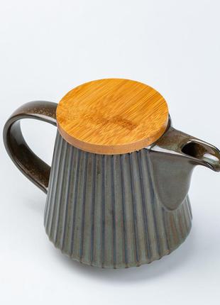 Чайник для заварювання 850 мл керамічний з бамбуковою кришкою зелений з коричневим4 фото