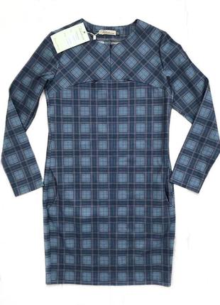 Сукня в клітинку