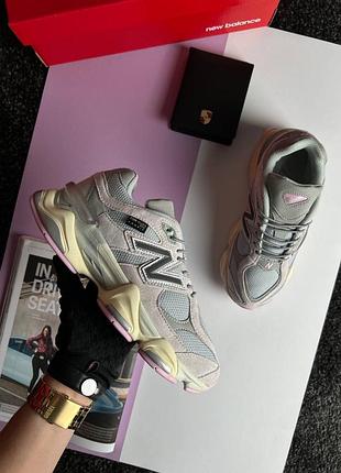 Жіночі кросівки new balance 9060 grey pink