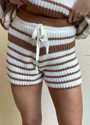Вязаные шорты