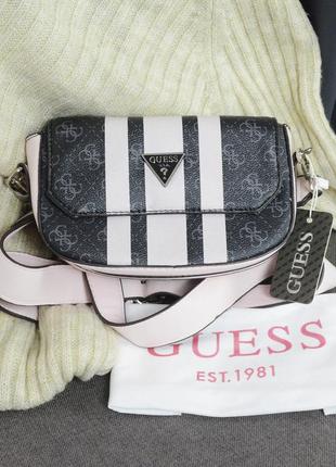 Новая сумка кросс боди в стиле guess