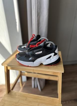 Adidas Falcon