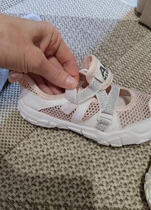 Кроссовки, переувная обувь