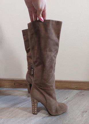 Чоботи жіночі