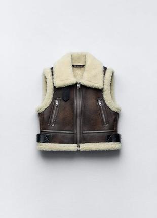 Жилет с мехом zara