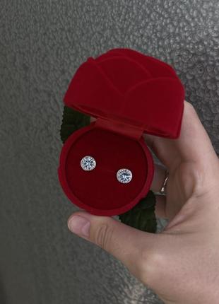 Серебряные серьги пусеты