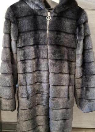Теплая зимняя женская шуба
