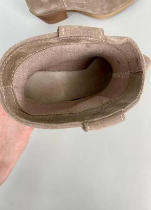 Козаки жіночі замшеві кольору капучино ковбойки черевики демісезонні на підборах