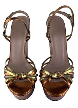 Plataforma gucci couro metálico / босоножки гуччи