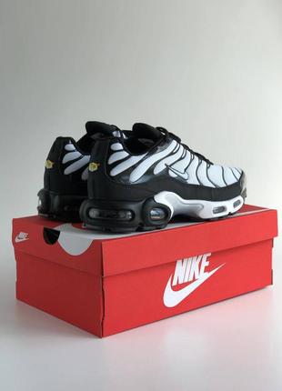 Топ! кросівки nike air max tn plus black white8 фото