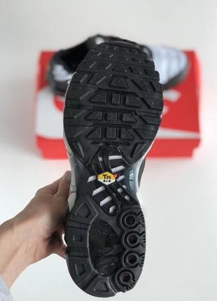 Топ! кросівки nike air max tn plus black white6 фото