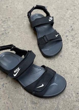 Чоловічі сандалі nike чорні3 фото