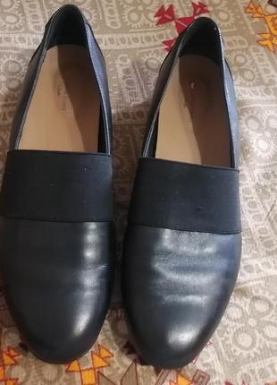 Женские черные кожаные туфли лоферы clarks 41 р.