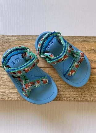 Сандалии босоножки тева