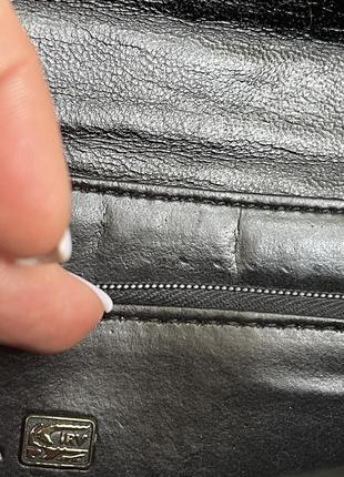 Клатч из кожи крокодила