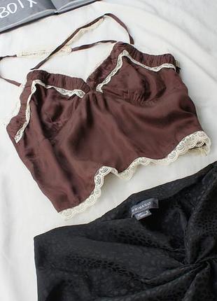 Брендова майка топ атласна з рюшами від urban outfetters2 фото