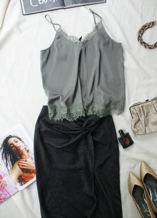 Базова атласна майка топ від divided