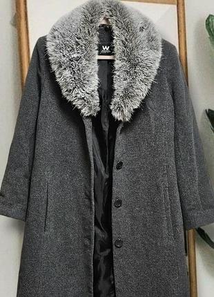 Длинное женское шерстяное пальто с меховым воротником womans wardrobe