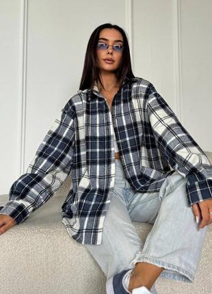 Сорочка рубашка тепла синя з білим оверсайз довгий рукав в клітинку