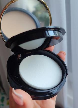 Минеральная компактная пудра для лица eveline variete 01 light