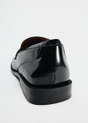 Лофери з лакованим ефектом zara5 фото