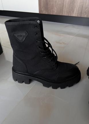 Сапоги на шнурках estro