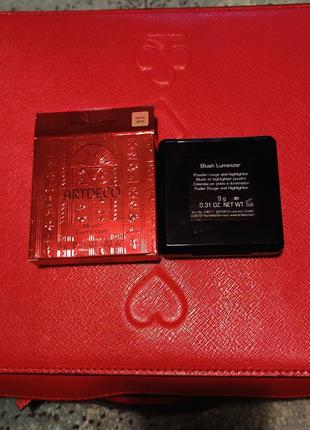 Румяна artdeco