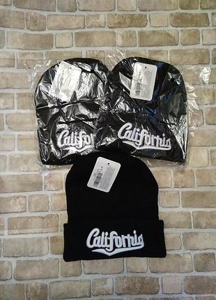 Нові шапочки в'язані двойні.