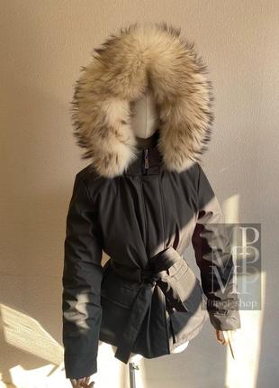 Жіноча зимова куртка в хакі кольорі з натуральним хутром фінського єнота, 42-54 розміри6 фото