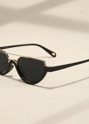 Женские солнцезащитные очки кошачий глаз полуободковые цвет черный