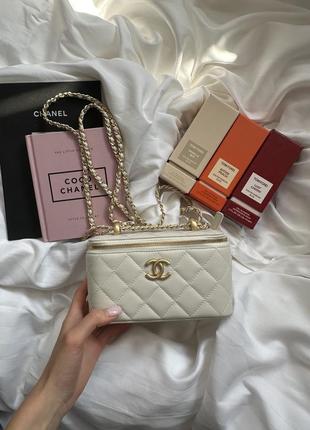 Брендовая женская сумка в стиле chanel classic beige lambskin pearl crush vanity bag