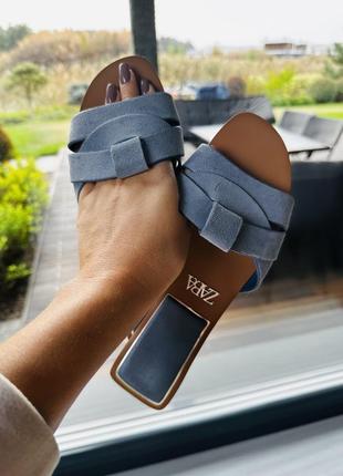 Шльопанці під джинс zara