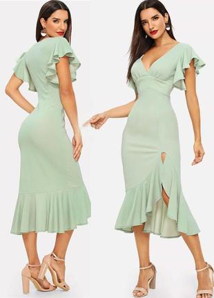 Розпродаж сукня  prettylittlething asos з оборкою і розрізом