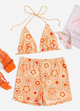 Купальник с шортиками