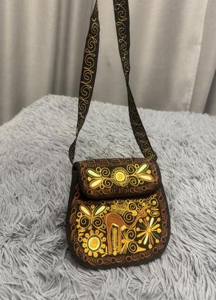 Симпатичная винтажная маленькая сумочка
