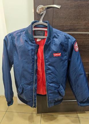Куртка-бомбер для великих хлопчиків levis
