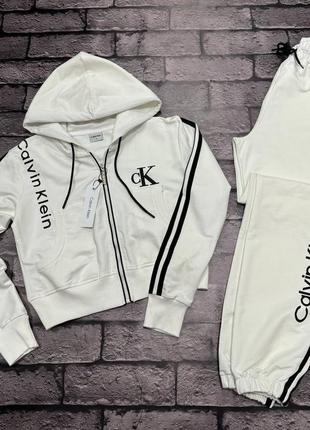 Женский костюм calvin klein