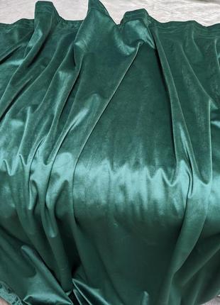 Штори зелені велюрові.